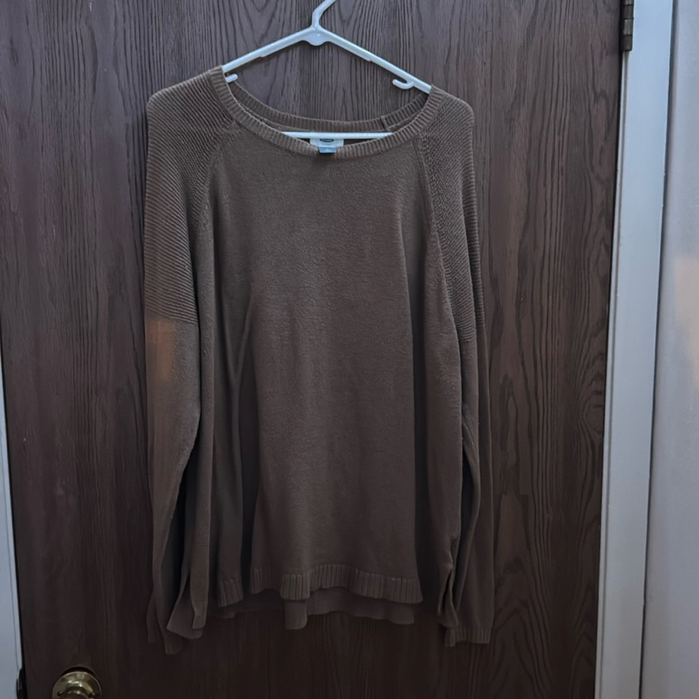 Old Navy Women’s sweater 

Used a handful of times
Great condition
